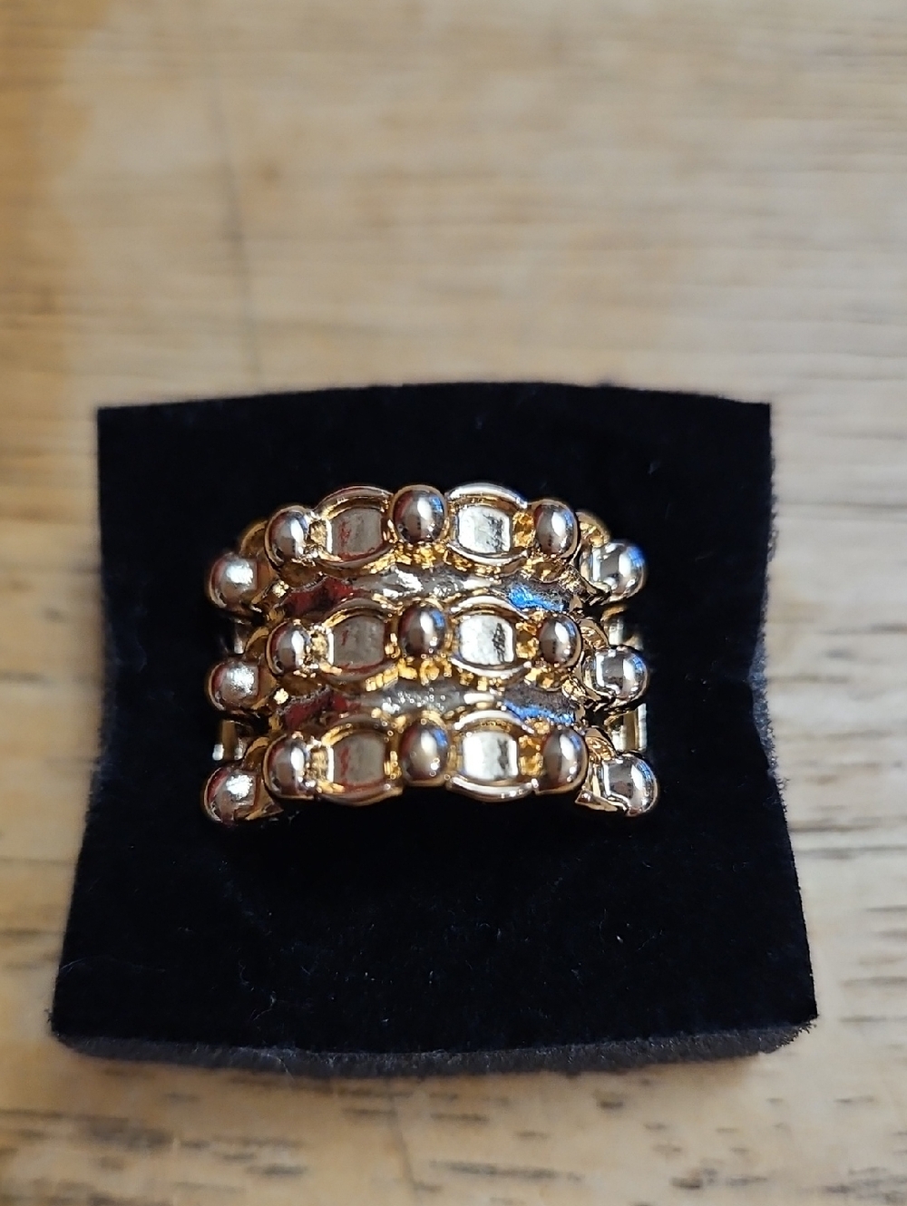 Dauntless Demeanor Gold Ring - Stretch -Size 6 - 7.5
